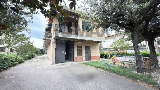 Foto Capannone industriale in VIa Antonio Pacinotti 10, Fucecchio di 760 m²