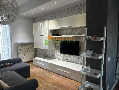 Foto Appartamento in Via Tiberio, Campobasso di 95 m² con 4 locali