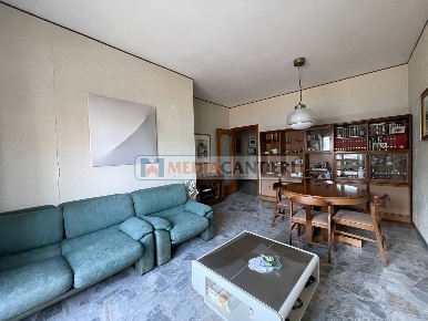 Foto Appartamento in Piazza Michele Muzii 46, Pescara di 142 m² in vendita