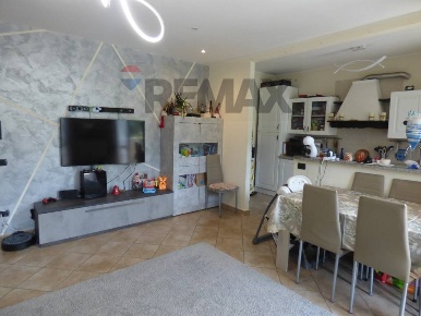 Foto Appartamento in via Mazzini 26, Rancio Valcuvia Centro di 100 m²