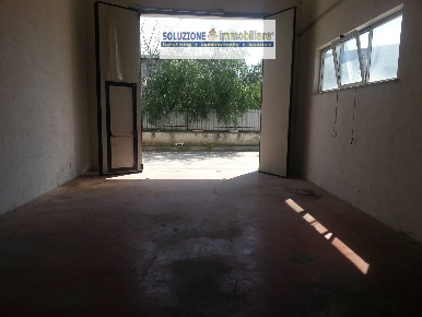 Foto Capannone industriale in Via Penne 53, Chieti Chieti Scalo di 130 m²