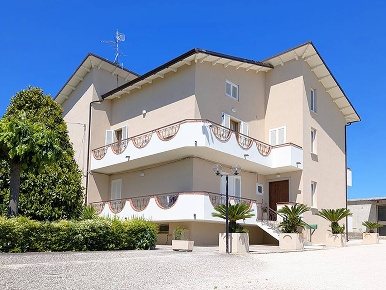 Foto Case semi ndipendenti in Contrada San Biagio, Controguerra di 600 m²