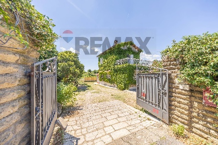 Foto Villa unifamiliare in Via Fontana Candida 21, Monte Porzio Catone