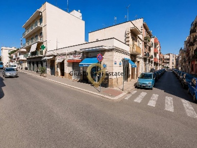 Foto Casa indipendente in Via Sicilia 53, Brindisi Commenda di 380 m²