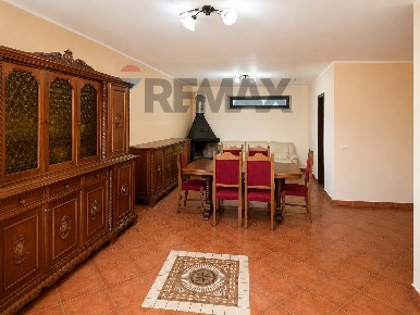 Foto Villa a schiera in Via Serre 8, Zumpano di 218 m² con 11 locali