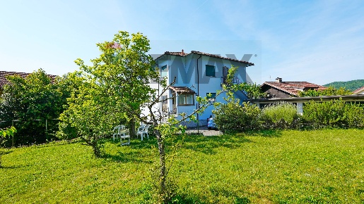 Foto Casa indipendente in Via Casettana 1, Casella Centro di 346 m²