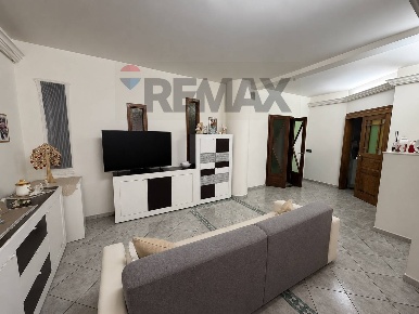 Foto Appartamento in Via Ungheria 106, Terrasini Centro di 96 m² in vendita