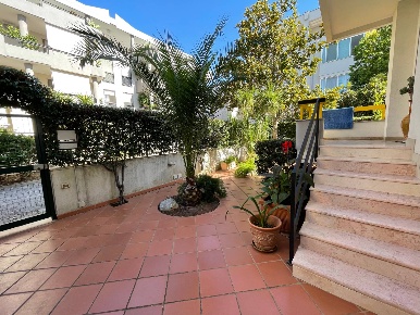 Foto Villa unifamiliare in via Tito Minniti 26, Brindisi di 700 m²