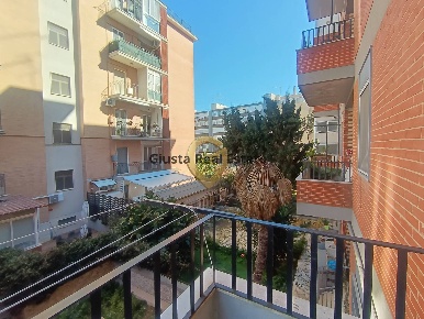 Foto Appartamento in VIA BEZZECCA 7, Brindisi di 88 m² con 3 locali