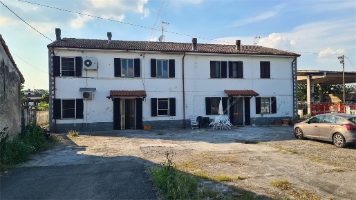 Foto Rustico in Via Agogna, Pavia Balossa Bigli di 440 m² con 15 locali