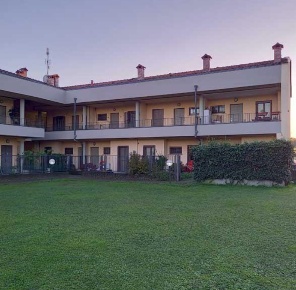 Foto Appartamento a Villanterio di 94 m² con 6 locali in vendita
