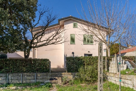 Foto Villa unifamiliare a Cerreto Guidi Ripoli di 140 m² con 6 locali