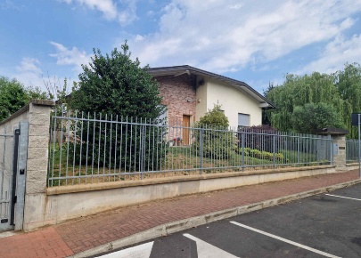 Foto Villa unifamiliare a Senago di 186 m² con 3 locali in vendita