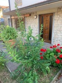 Foto Casa indipendente a Montecatini-Terme di 201 m² con 11 locali