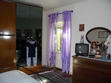 Foto Appartamento a Massa Centro di 85 m² con 6 locali in vendita