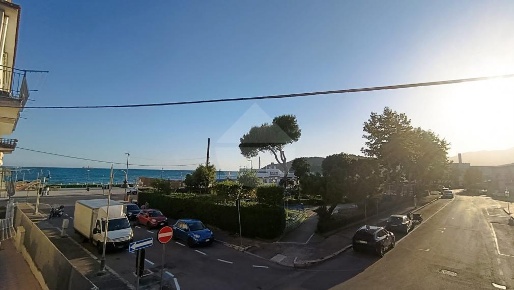 Foto Appartamento in PIAZZA CAIO MARIO, Minturno di 80 m² con 5 locali