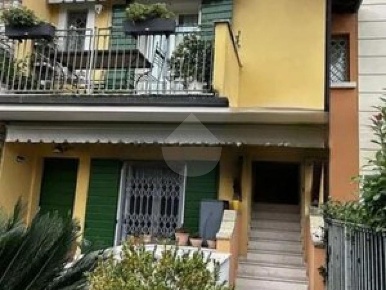 Foto Appartamento in Livorno, Brescia Chiesanuova di 102 m² con 4 locali