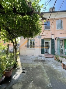 Foto Case semi ndipendenti in Circonvallazione Piazza d'Armi, Ravenna
