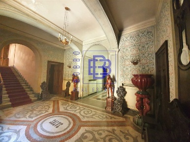 Foto Villa unifamiliare in Via Italia, Biella Centro Storico di 3600 m²