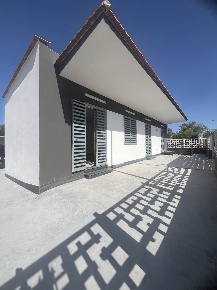 Foto Attività commerciale in VIA DOMIZIANA, Castel Volturno Pinetamare