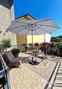 Foto Casa indipendente in via di nebbiaia snc, Prato Tavola di 300 m²