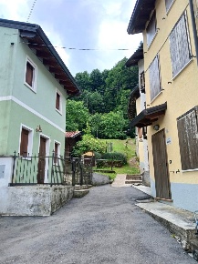 Foto Casa indipendente a Posina di 76 m² con 4 locali in vendita