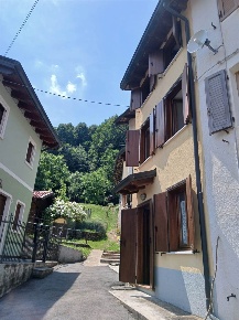 Foto Casa indipendente a Posina di 76 m² con 4 locali in vendita