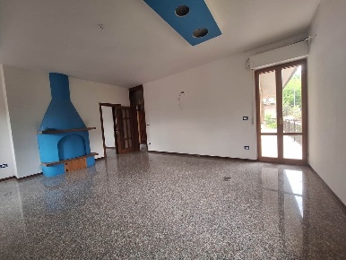 Foto Appartamento a San Severino Marche Centro di 149 m² con 8 locali