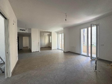 Foto Appartamento in Via Lubello 14, Lecce Ariosto di 145 m² con 5 locali