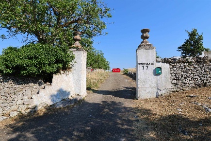 Foto Rustico in Strada Carosito 77, Martina Franca di 1500 m² con 17 locali
