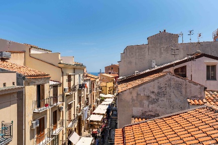 Foto Appartamento in via Bordonaro  57, Cefalù Centro di 28 m² con 2 locali
