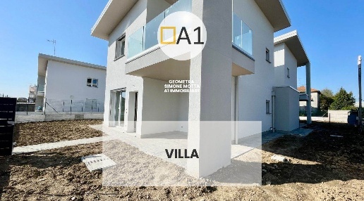 Foto Villa unifamiliare in via pascoli, Lazzate di 130 m² con 4 locali