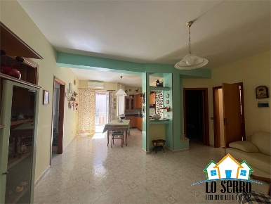 Foto Villa unifamiliare a Alcamo Semicentro di 320 m² con 17 locali