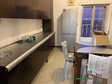 Foto Appartamento in Via G.B.Hodierna, Ragusa Centro di 130 m² con 6 locali
