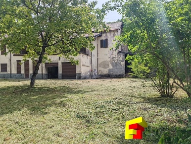 Foto Rustico in VIA CASERE, Cremeno Maggio di 490 m² con 18 locali