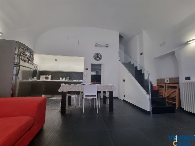 Foto Casa indipendente in Via Mazzini, Adelfia di 65 m² con 2 locali