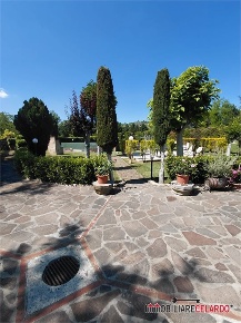 Foto Magazzino a Poggibonsi di 34 m² con 1 locali in vendita