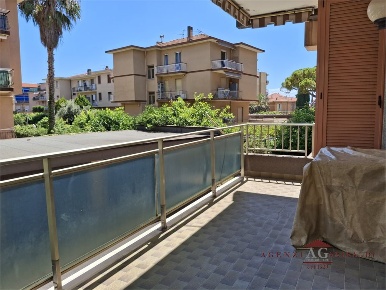 Foto Appartamento in via milano, Bordighera Centro di 45 m² con 2 locali