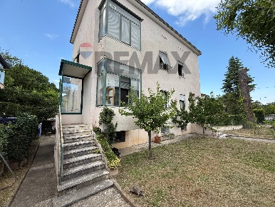 Foto Villa unifamiliare in via Maroncelli 97, Padova Stanga - Pio X