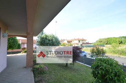Foto Villa unifamiliare in Via Leonardo da Vinci 14, Villanova d'Ardenghi