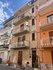 Foto Casa indipendente in Corso dei Mille 14, Marineo di 140 m² in vendita