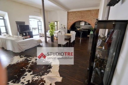 Foto Appartamento in Via Cravos 5, Pavia Centro Storico di 152 m²