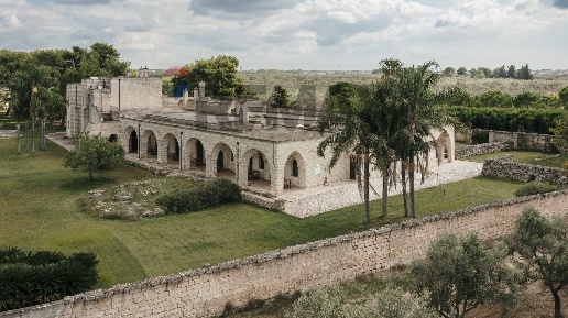 Foto Rustico in Contrada Masseria Strazzati Snc, Avetrana di 1705 m²