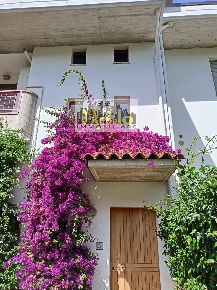 Foto Appartamento in Via Lombardi, Offida Centro di 80 m² con 4 locali