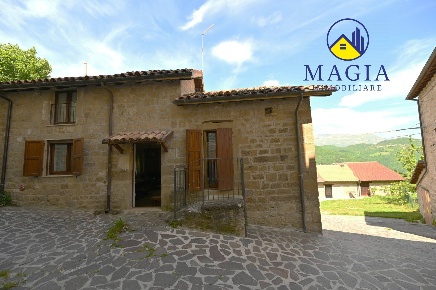 Foto Casa indipendente a Montegallo Abetito di 93 m² con 6 locali