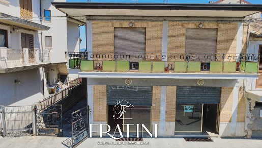 Foto Casa indipendente in Via IV Novembre 41, Maltignano Centro di 110 m²