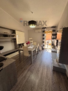 Foto Case semi ndipendenti in via Aspromonte 14, Melilli Centro di 187 m²