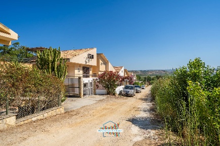 Foto Appartamento in Via Assisi 19, Menfi Contrada Cipollazzo di 160 m²