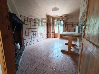 Foto Appartamento in via roma snc, Varco Sabino Centro di 94 m² in vendita