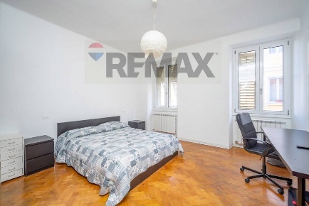 Foto Appartamento in Via Della Madonnina 11, Trieste di 78 m² con 4 locali